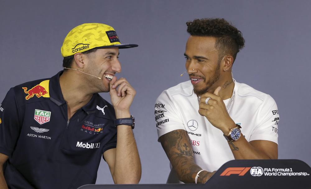 Ricciardo-Hamilton. Ap